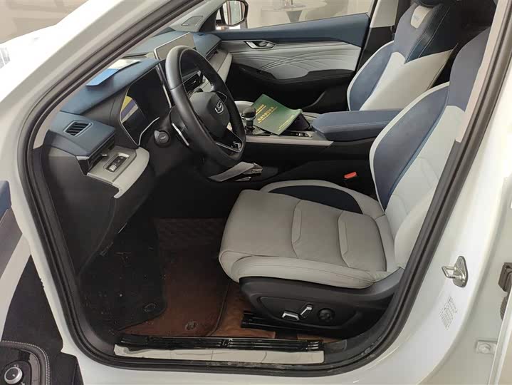 Фото 9 - Geely Preface