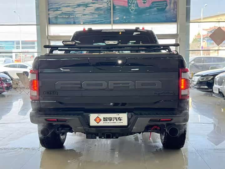 Photo 4 - Ford F-150 Raptor