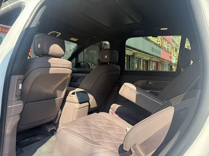 Фото 8 - Nio ES8