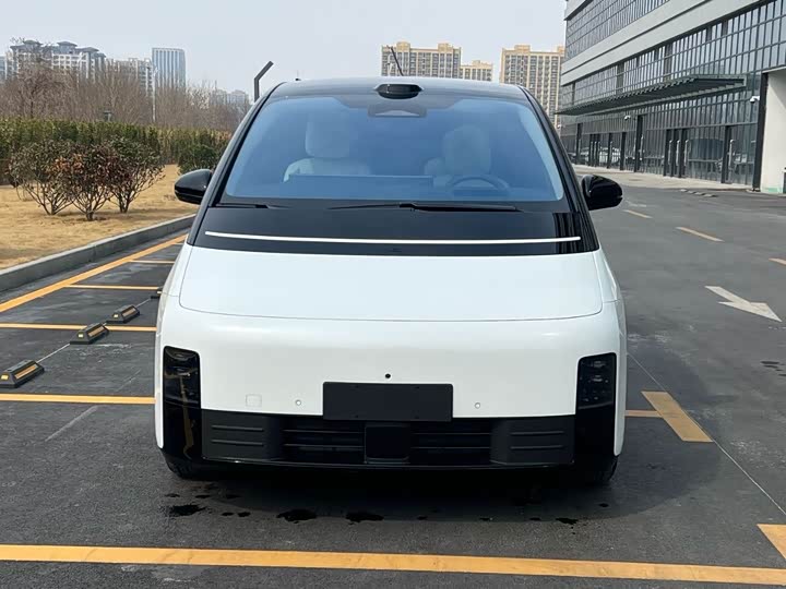 Фото 2 - LiXiang Mega