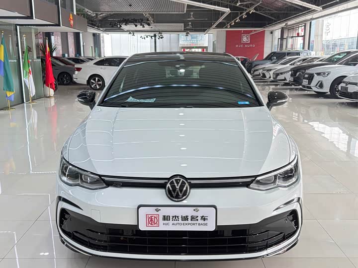 Фото 2 - Volkswagen Golf