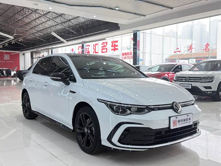 Фото 3 - Volkswagen Golf