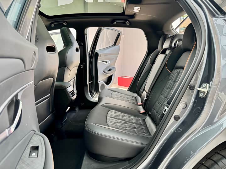 Photo 9 - Changan UNI-T