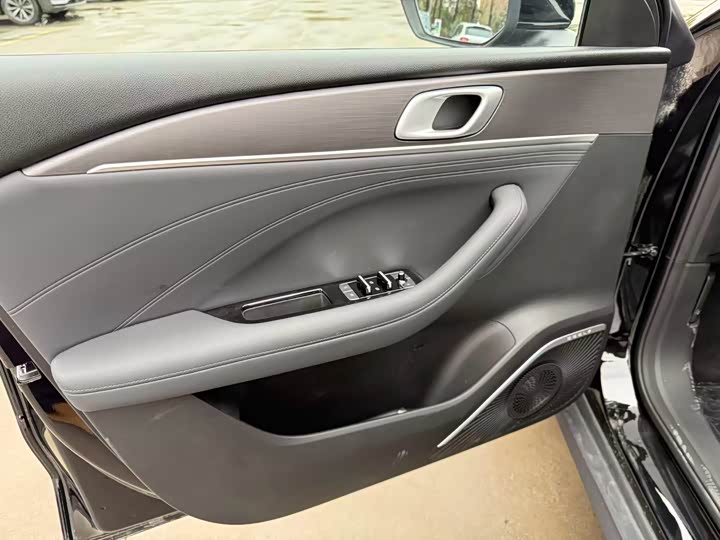 Photo 6 - Geely Galaxy Starshine 6