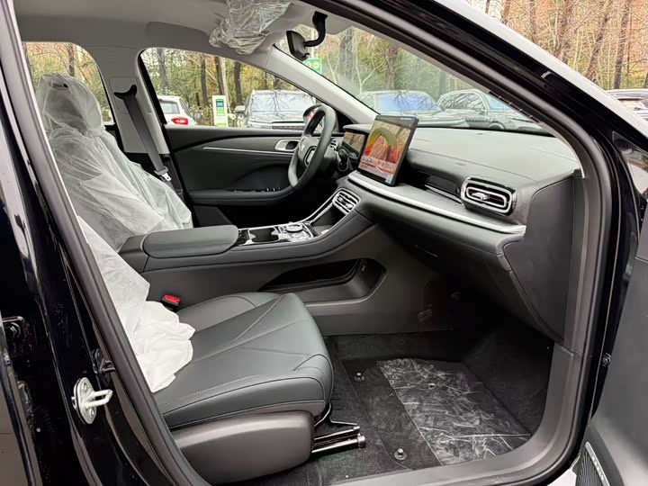 Photo 8 - Geely Galaxy Starshine 6