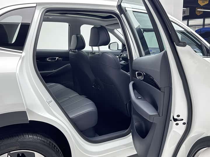 Фото 9 - Geely Galaxy E5