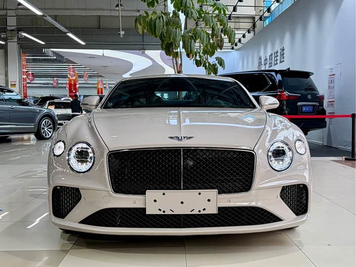 Фото 2 - Bentley Continental GT