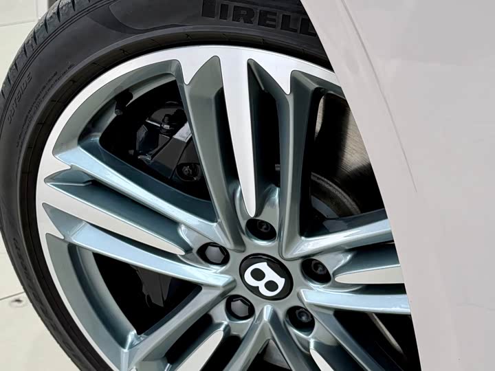 Фото 4 - Bentley Continental GT