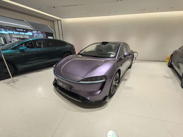 Фото 1 - Luxeed S7