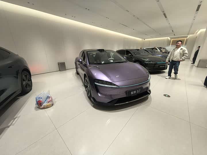 Фото 2 - Luxeed S7