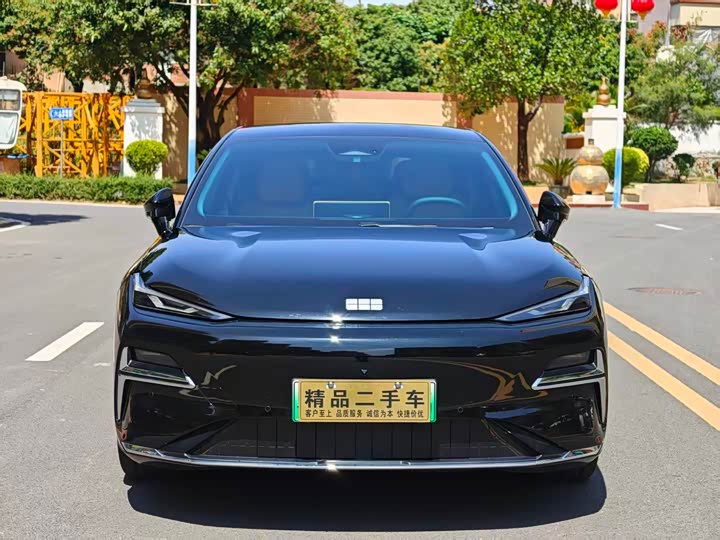 Фото 2 - Geely Galaxy Starshine 8 EM-i