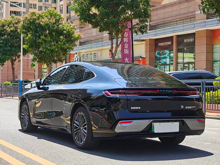 Фото 4 - Geely Galaxy Starshine 8 EM-i