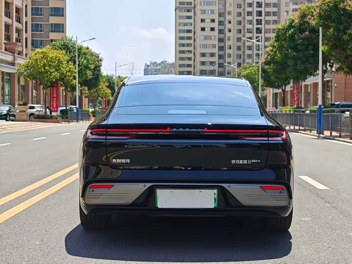 Фото 5 - Geely Galaxy Starshine 8 EM-i