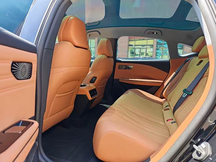 Фото 9 - Geely Galaxy Starshine 8 EM-i