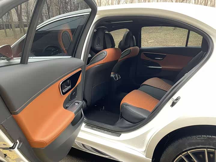 Фото 7 - Mercedes-Benz C-Class