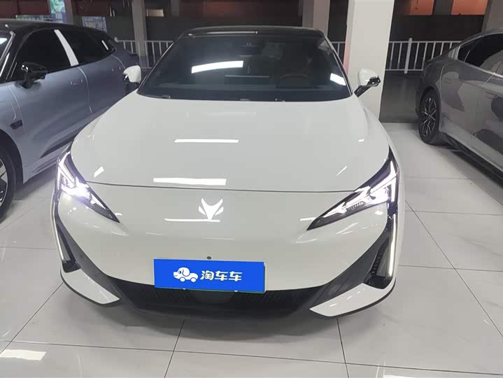 Фото 2 - BAIC Arcfox Alpha S5