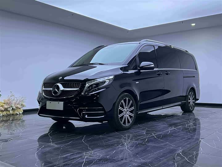 Photo 1 - Mercedes-Benz V-Class