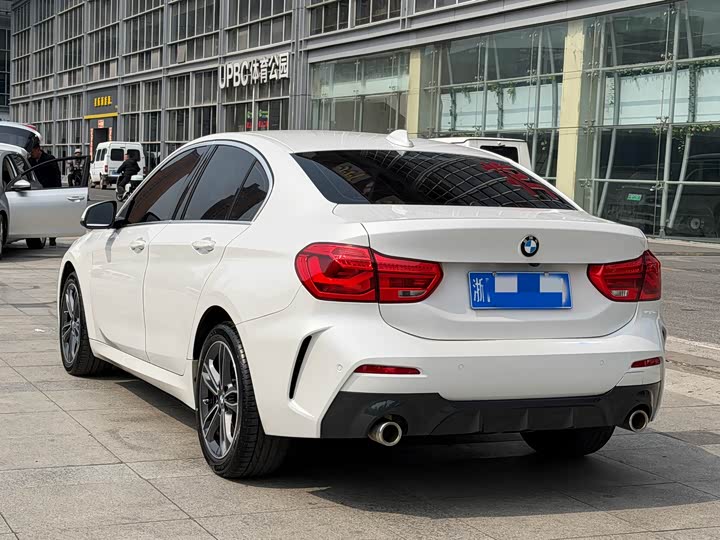 Photo 2 - BMW 1 Series