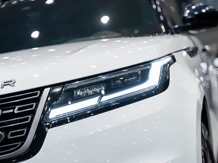 Фото 8 - Land Rover Range Rover Velar