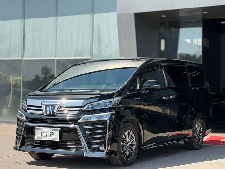 Фото 1 - Toyota Vellfire