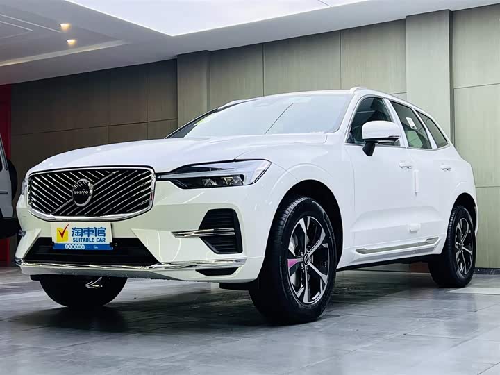 Volvo XC60 2026 2026款 B5 四驱智逸豪华版