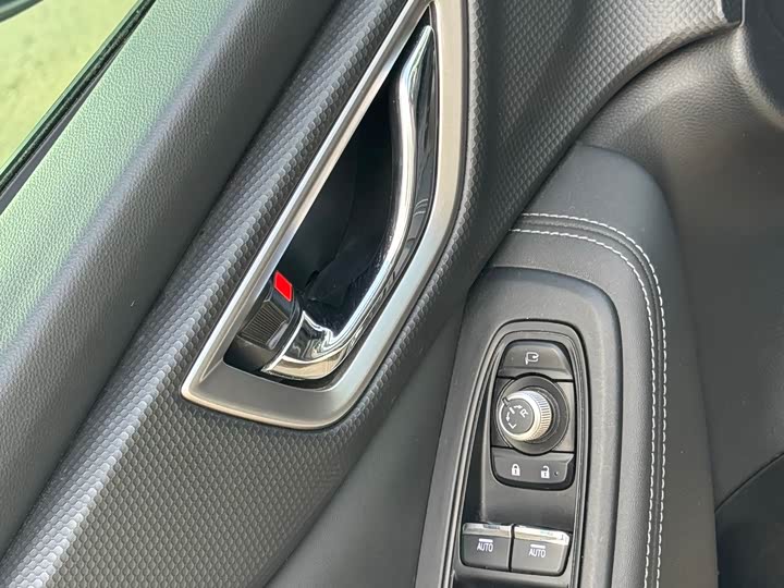 Фото 9 - Subaru Forester