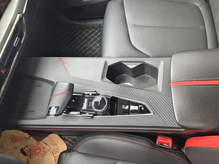 Фото 8 - Changan Oshan Z6