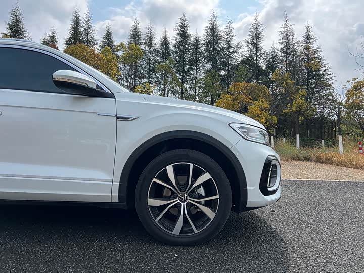 Фото 4 - Volkswagen T-Roc