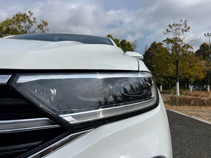 Фото 5 - Volkswagen T-Roc