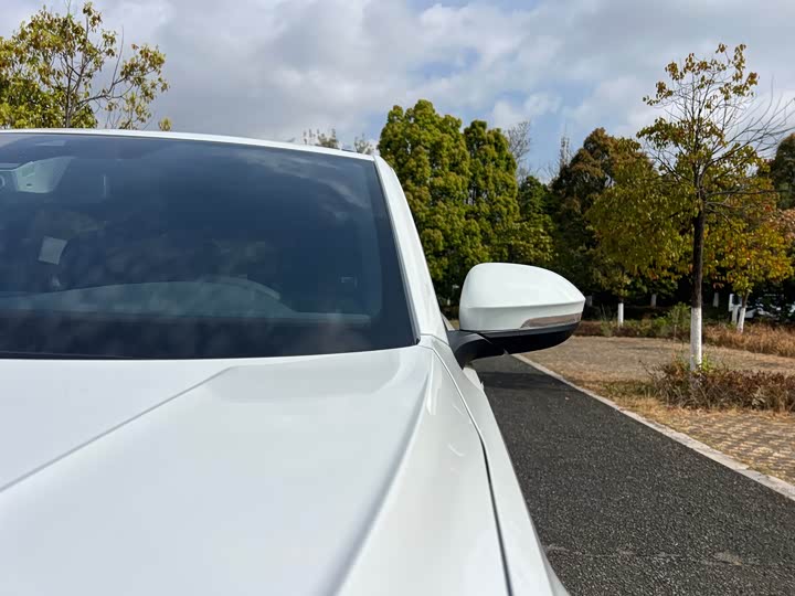 Фото 6 - Volkswagen T-Roc