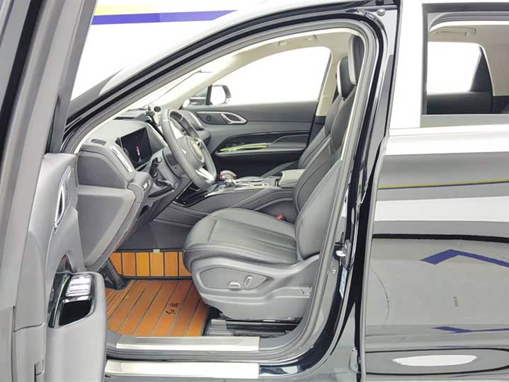 Фото 9 - Hongqi HS3