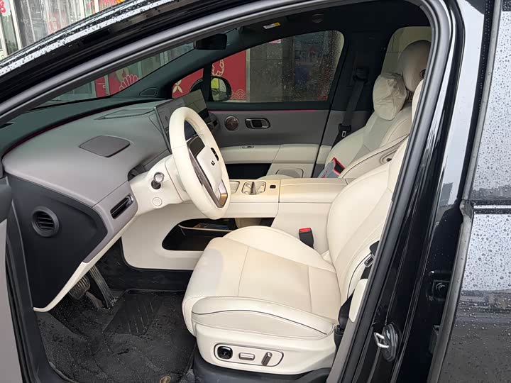 Photo 3 - LiXiang i6