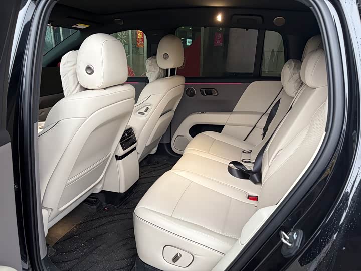 Photo 4 - LiXiang i6