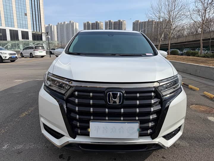 Фото 2 - Honda Elysion