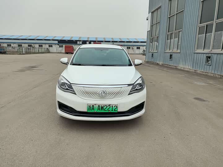 Фото 2 - Dongfeng Aeolus E70