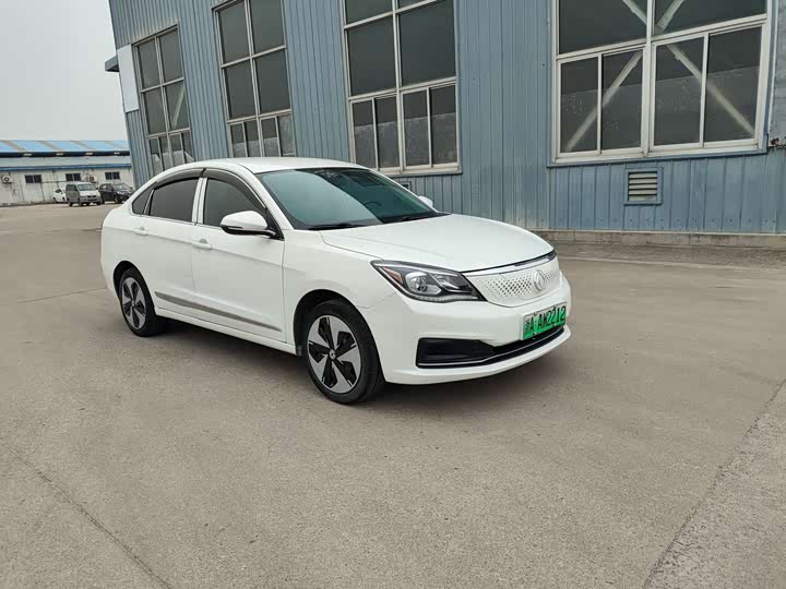 Фото 3 - Dongfeng Aeolus E70