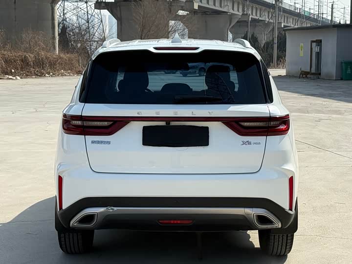 Фото 6 - Geely Vision X6