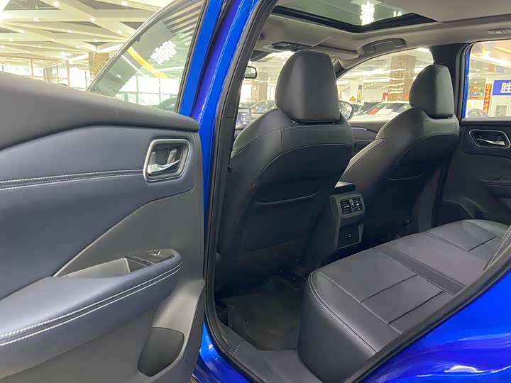 Фото 8 - Nissan Qashqai