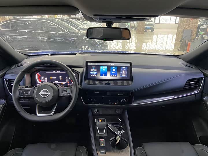 Фото 9 - Nissan Qashqai