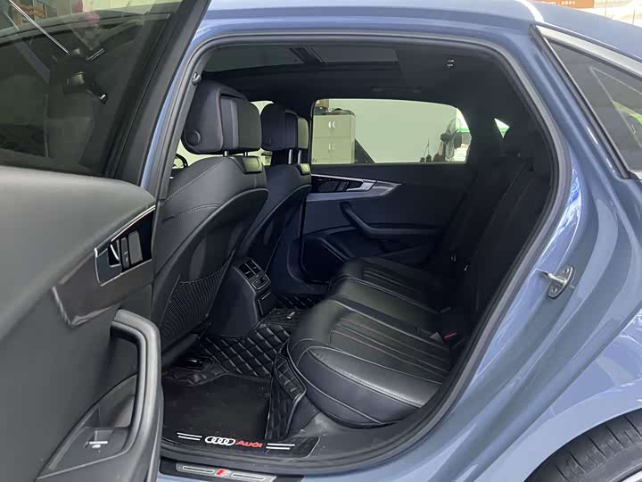 Zdjęcie 5 - Audi A4L