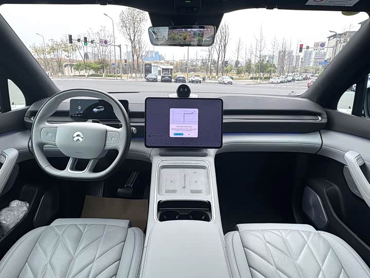 Фото 7 - Nio ES6