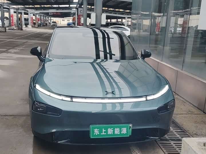 Фото 2 - XPeng P7