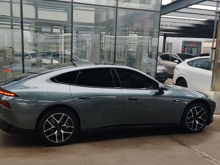 Фото 3 - XPeng P7