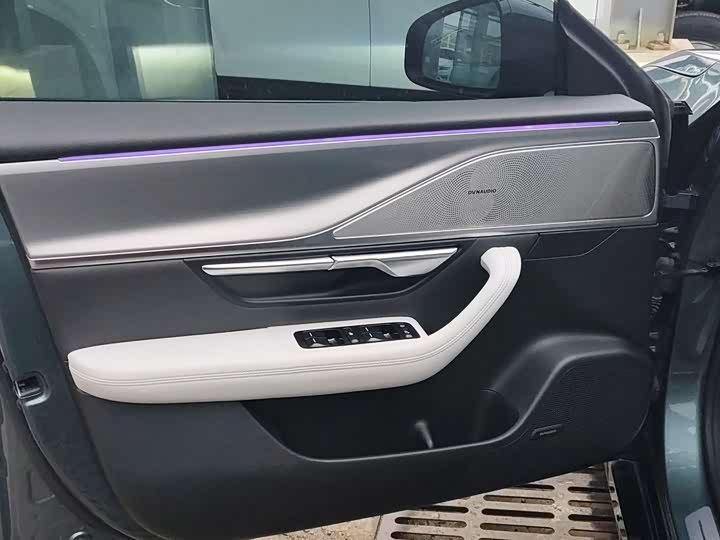 Фото 8 - XPeng P7