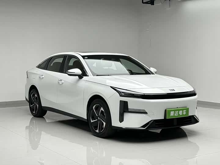 Фото 3 - Geely Galaxy L6