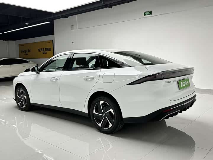 Фото 7 - Geely Galaxy L6