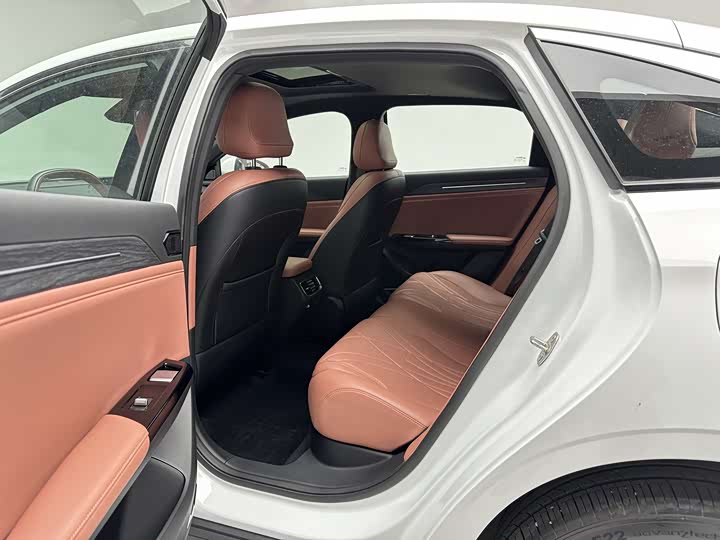 Фото 9 - Geely Galaxy L6