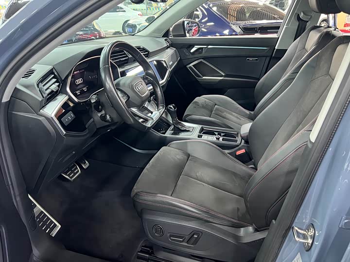 Zdjęcie 4 - Audi Q3