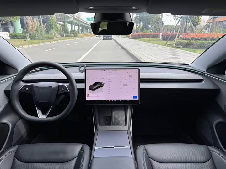 Photo 7 - Tesla Model 3