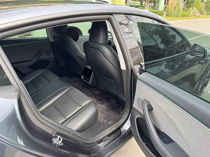 Photo 8 - Tesla Model 3